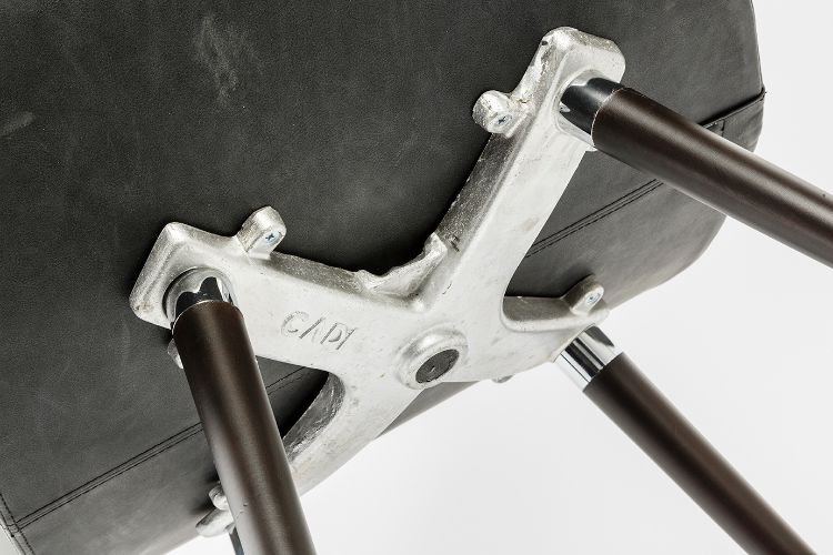 FREE ARM CHAIR resmi